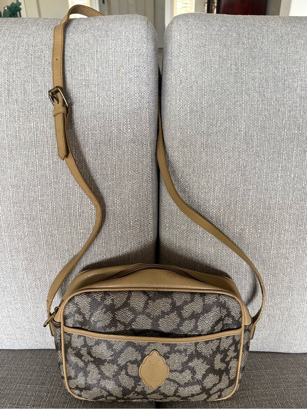Vintage YSL Giraffe embossed Crossbody Bag